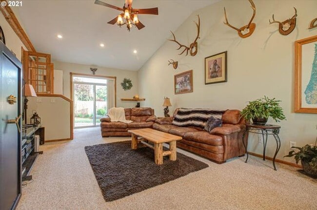 Building Photo - 14096 S Jacobs Way