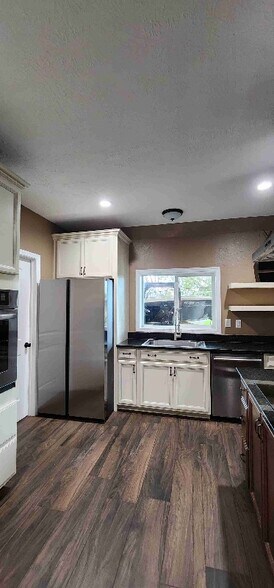 Building Photo - 6835 Purvis Ln