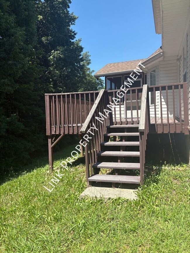 Building Photo - 6383 Rim Crest Ln