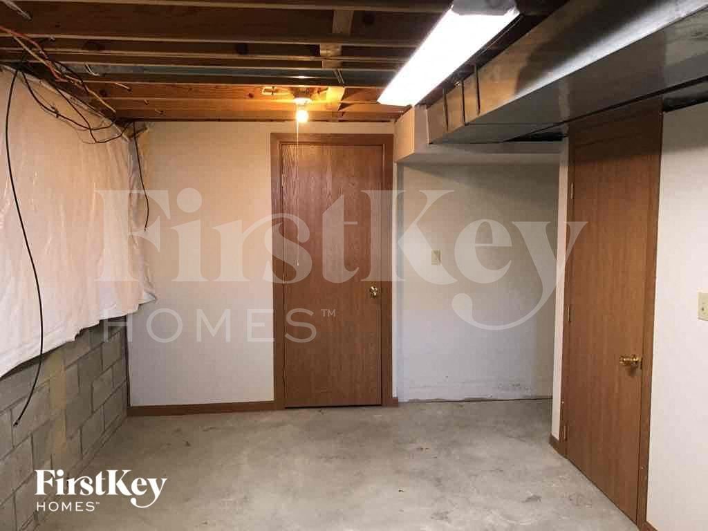 Building Photo - 1162 Moneca St
