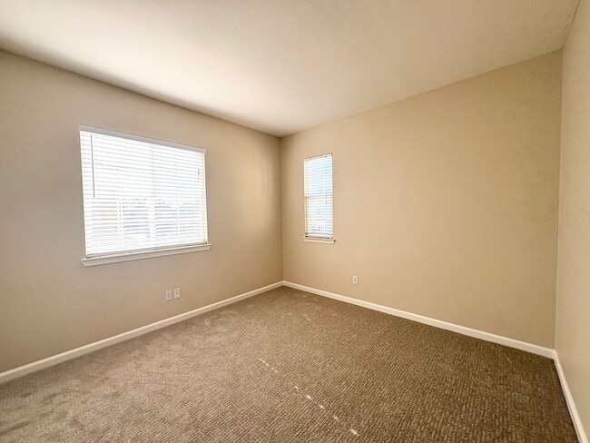 Building Photo - Beautiful 4 Bed 2.5 Bath Garin Ranch Home