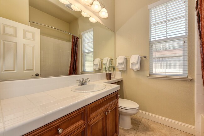 Building Photo - 2087 Carroll Dr