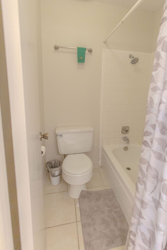 Building Photo - 9806 Cane Creek Dr