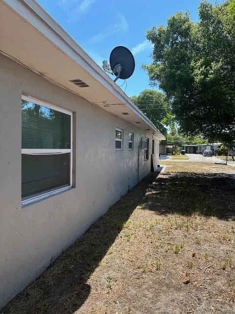 Building Photo - 221 N Saturn Ave