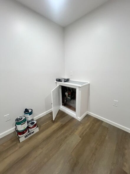 Building Photo - 20 Irving Pl