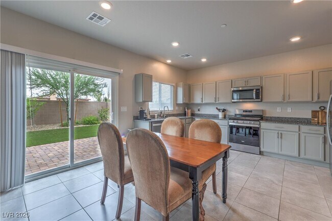 Building Photo - 9074 Meadows Ln