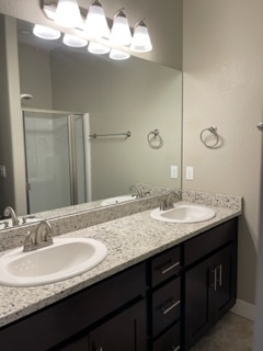Building Photo - 2546 W Cripple Creek Dr