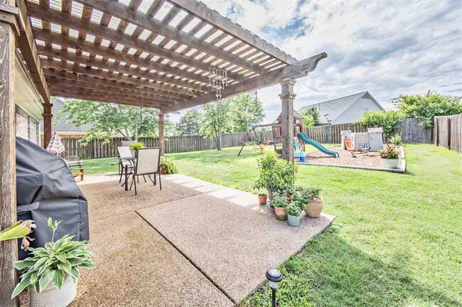 Building Photo - 5335 Mahogany Ridge Dr