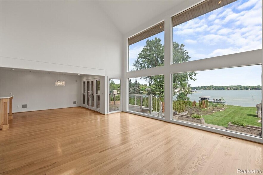 Building Photo - 2380 Walnut Lake Rd