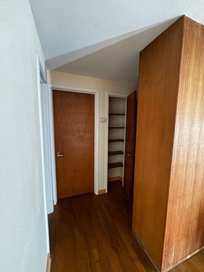 Building Photo - Stylish Updated 3-Bedroom Home in Desirable South Eugene