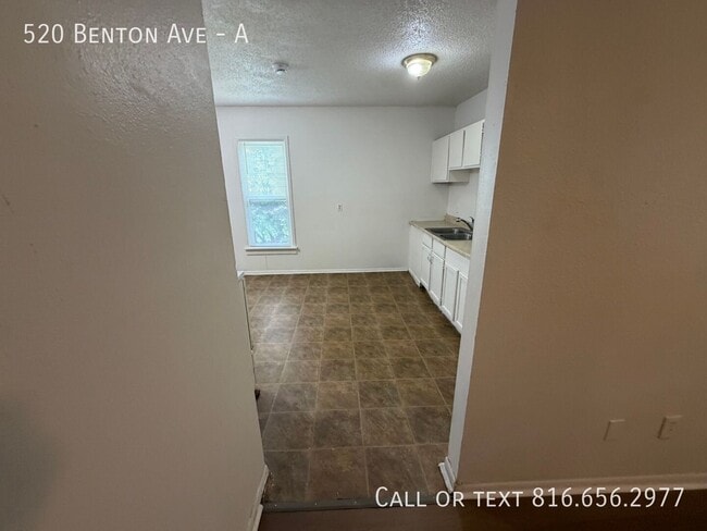 Building Photo - 520 Benton Ave