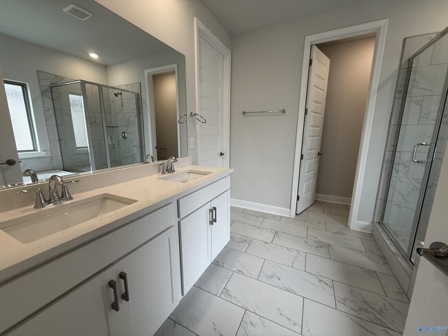 Building Photo - 22882 Ansley Dr