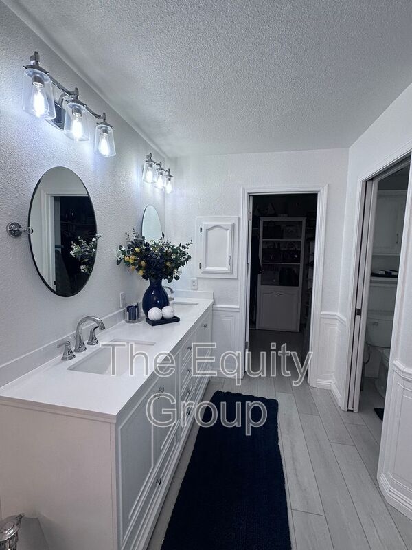 Building Photo - 531 High Sierra Dr