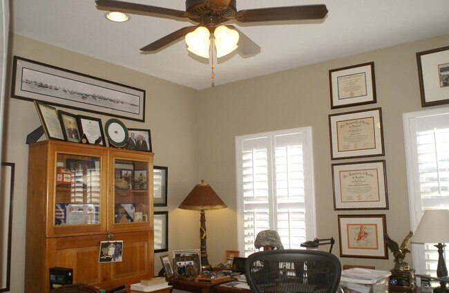 Building Photo - 4304 Saltillo Ct