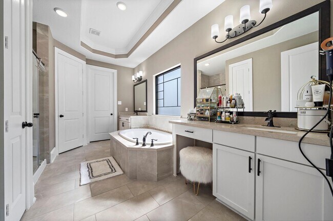 Building Photo - 31041 Pecan Creek Dr
