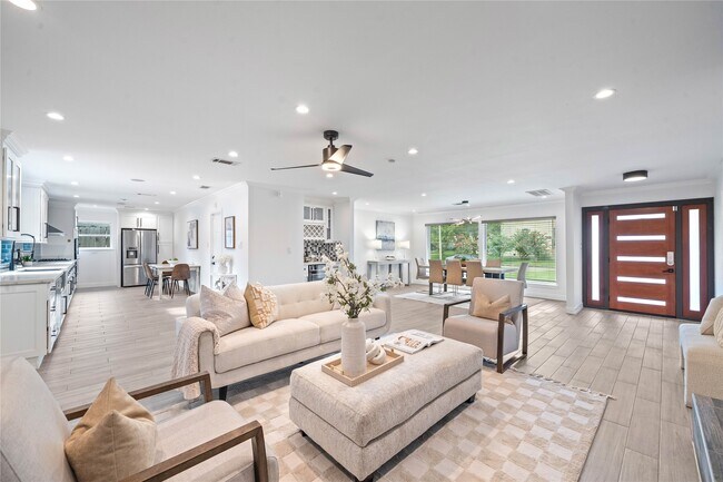 Primary Photo - 9022 Quebec Dr