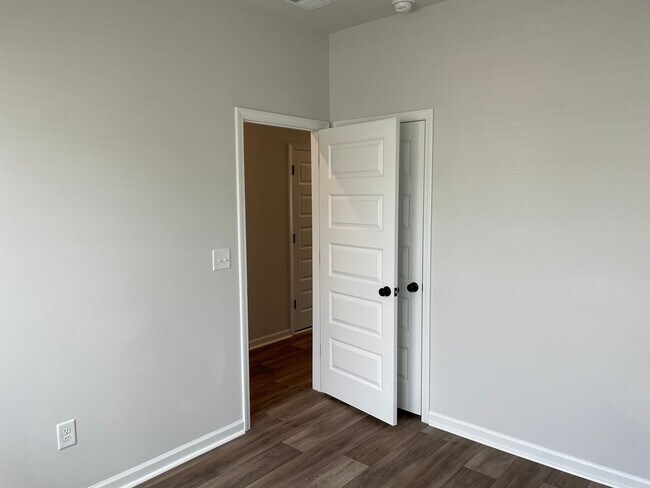 Building Photo - 2114 Wild Indigo Cir NW