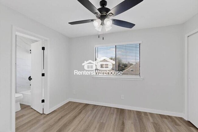 Building Photo - MOVE IN READY Rare Carrollton Home
