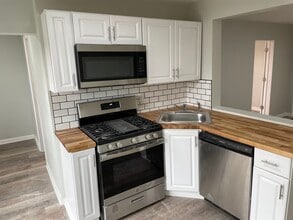 Building Photo - 839 S Wilbur Ave