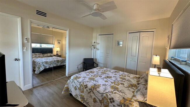 Building Photo - 1630 N Ocean Blvd