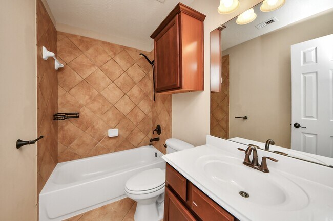 Building Photo - 18006 E Williams Bend Dr