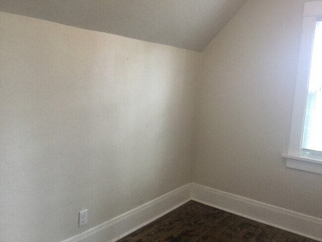 Building Photo - 4368-4368A N 17th St