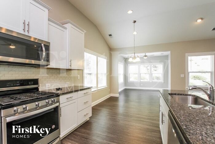 Building Photo - 206 Paradise Hills Cir