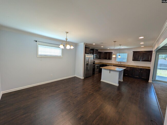 Building Photo - 13 Lillie Ln