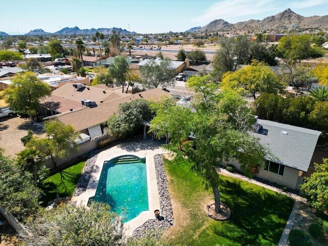 Building Photo - 14237 N 34th Way