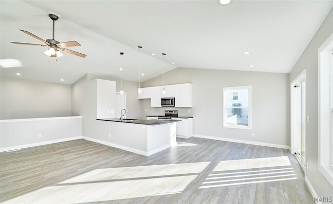 Building Photo - 5542 Autumn Trace Pkwy