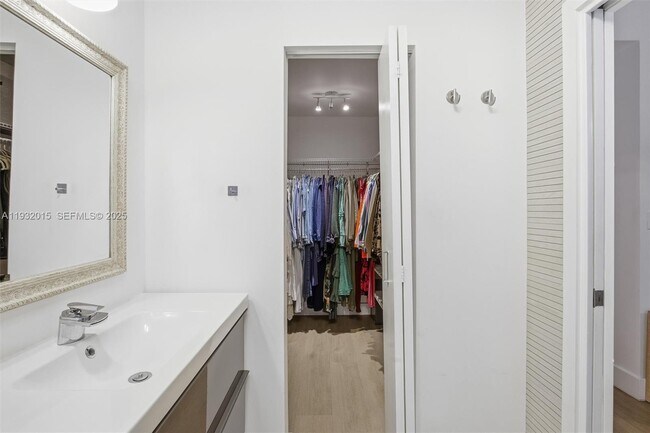 Building Photo - 10246 NW 57th Terrace