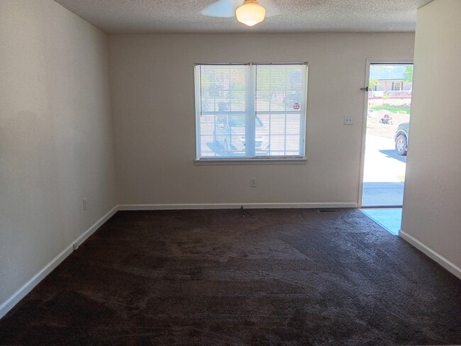 Building Photo - 743 Treasure Dr SW