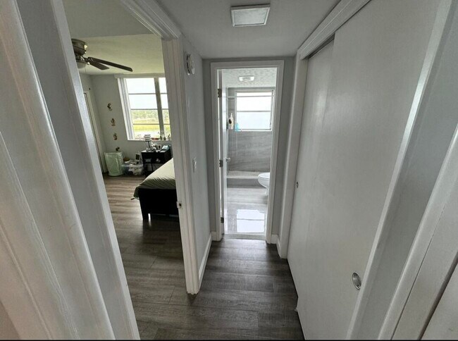 Building Photo - 3090 N Course Dr