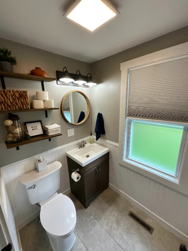 Building Photo - 252 Windsor St