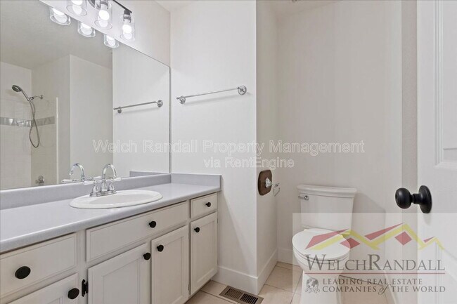 Building Photo - 660 Woodland Hills Dr