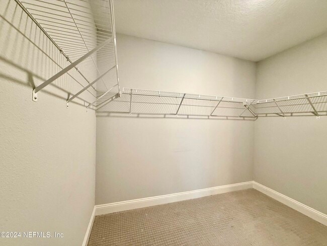 Building Photo - 52 Waterline Dr