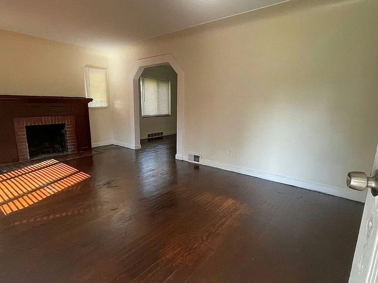 Building Photo - 13500 Rutherford St