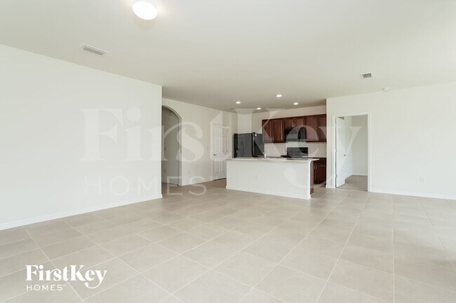 Building Photo - 1622 SW 27th St