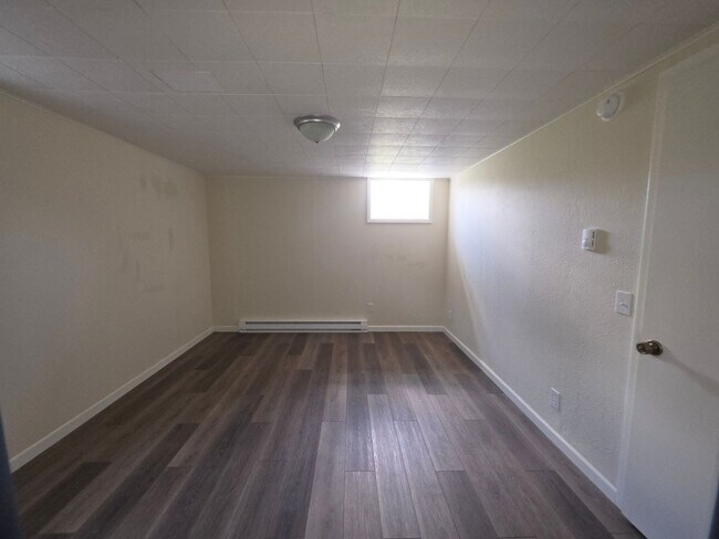 Building Photo - 4762 Greenfield Dr