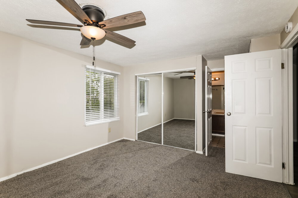 Building Photo - 822 Woodlark Dr
