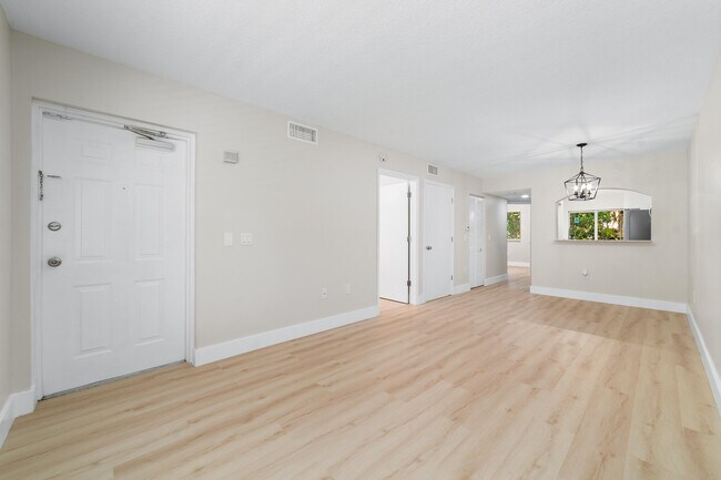 Building Photo - 3750 N Jog Rd