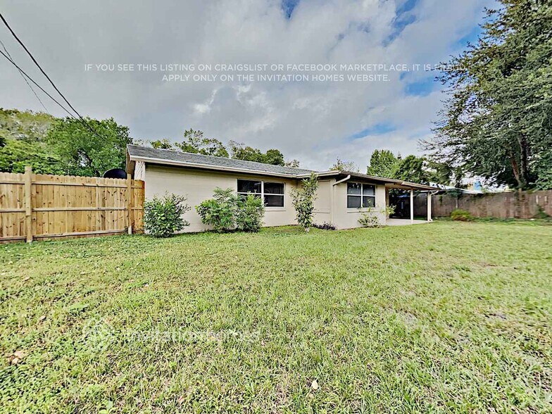 Building Photo - 384 St Dunstan Way