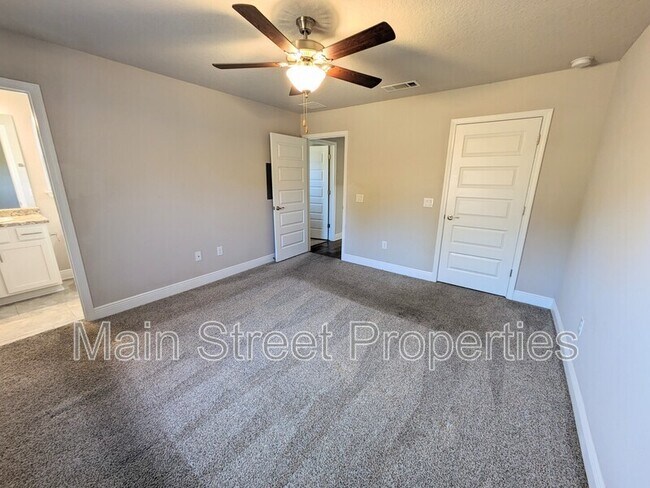 Building Photo - 7799 Ira Dr