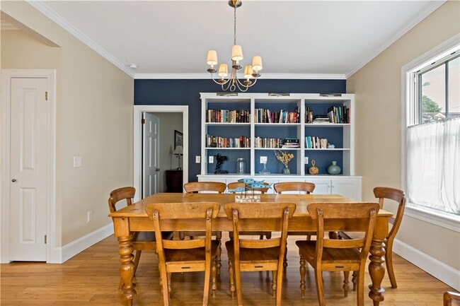 Building Photo - 6 Gladding Ct