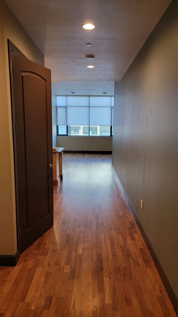 Building Photo - Views of the Boise Foothills this 2 bedroo...