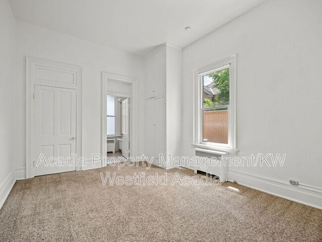 Building Photo - 256 N 500 W