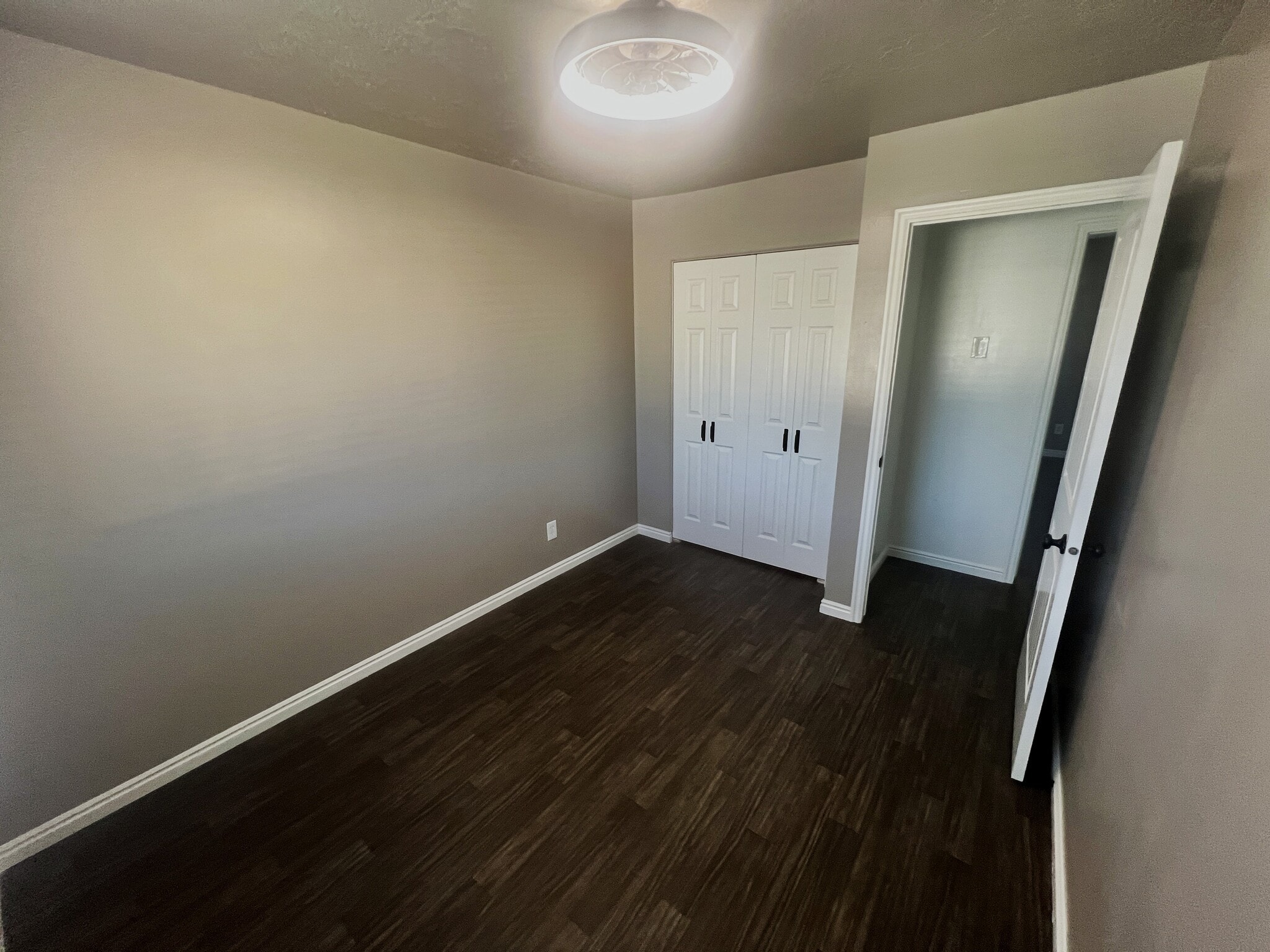 Building Photo - 1583 S 1000 E