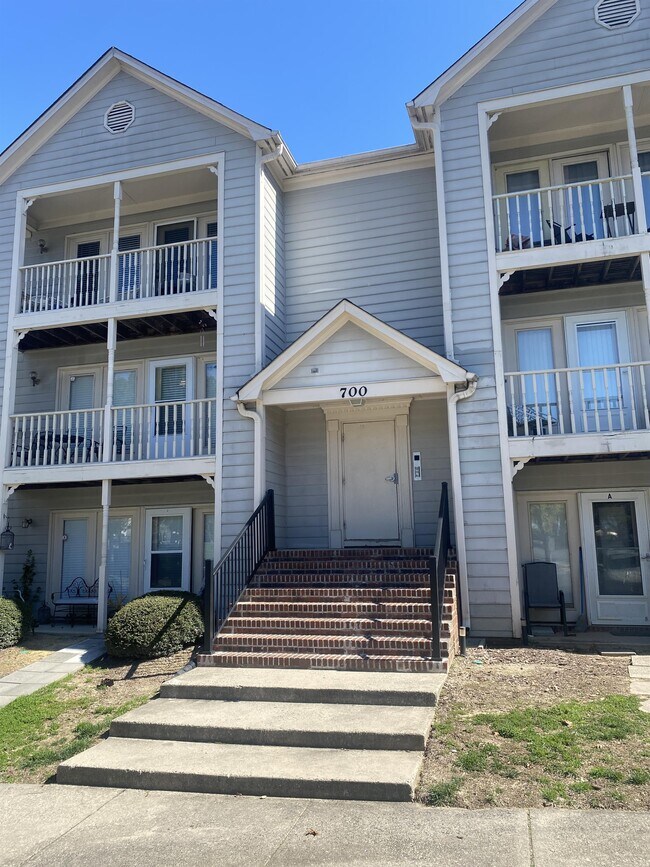 700 Glendale Dr 700 Glendale Dr Greensboro NC 27406 Apartment Finder