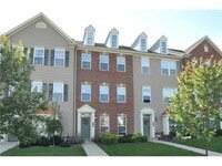 Building Photo - 704 Park Plaza E