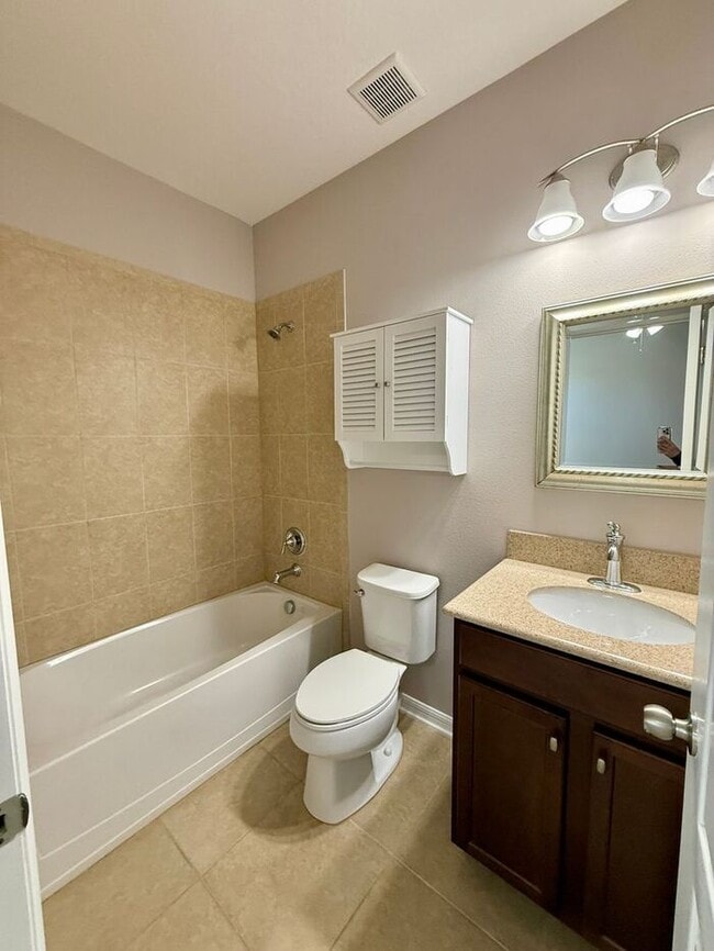 Building Photo - SPACIOUS Two Story Beautiful 5/4 Home in The Enclave At Aloma!